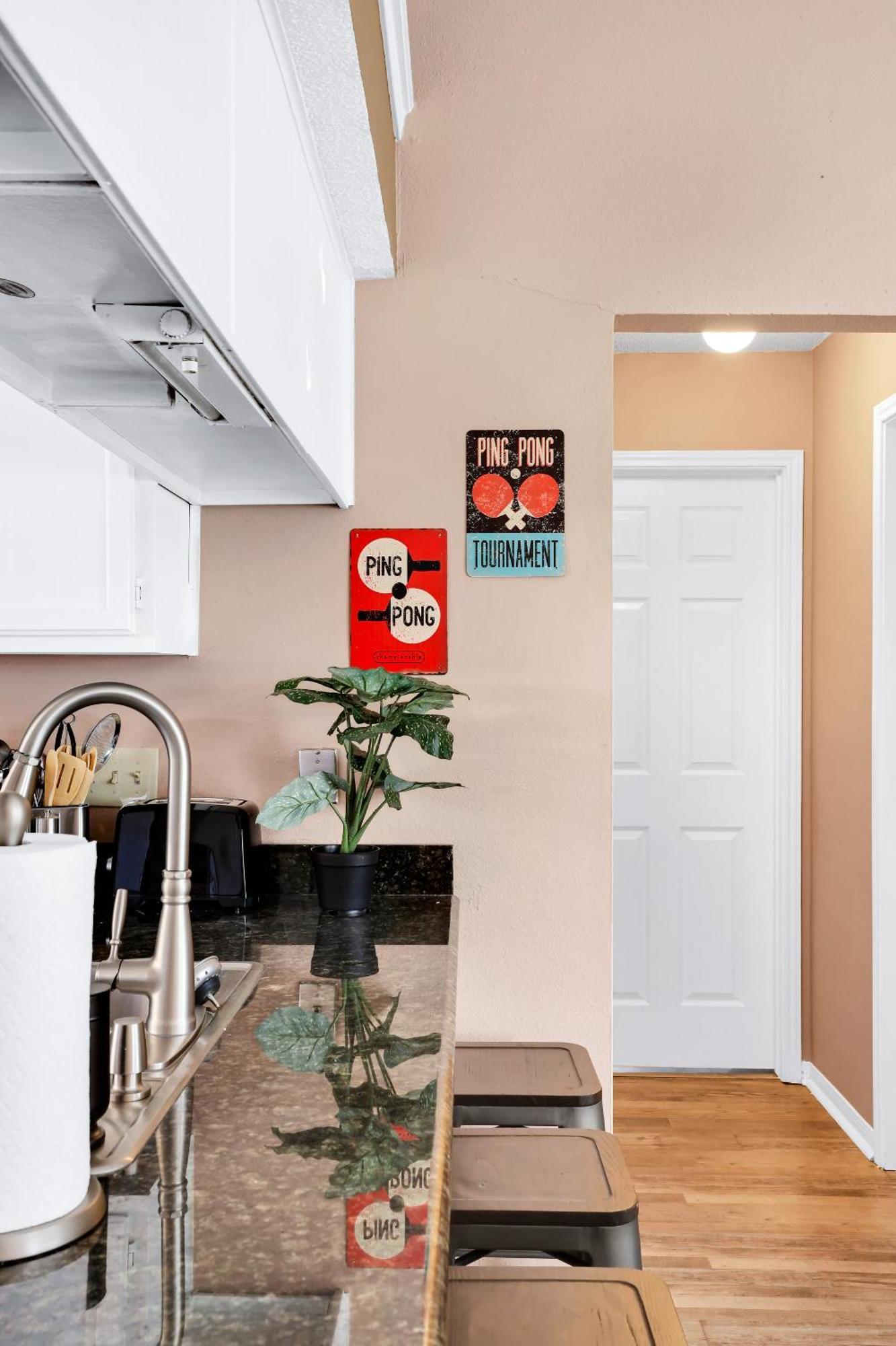 Pong - A Birdy Vacation Rental Сан Антонио Екстериор снимка